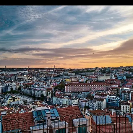 D I N مكان تخييم Lisboa