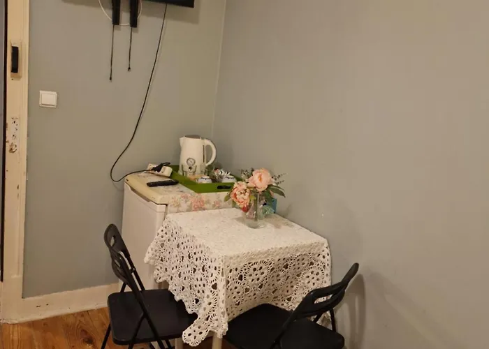 D I N * Лісабон